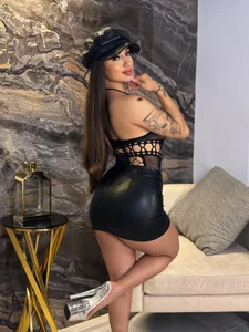 MaryLewis_ Portrait of Sophistication Pic 6