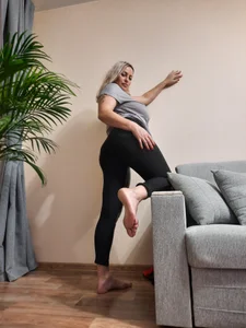 Liana_MilfHotのPublicの 2枚の写真