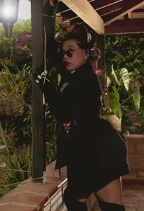 tsviolett The black lady Pic 2