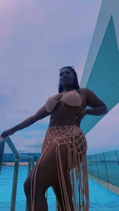 Public de ericajohnson_  8 photos