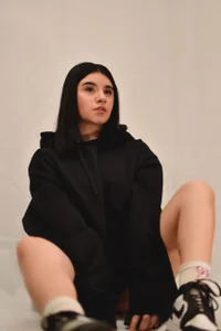 SaraBraun_: Public ( 2 фото)