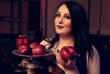 QueenOfHaze just a lil tease Foto