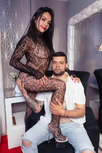 MailynFoxx Between laughter, skin and desire. Pic 4