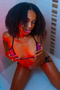 bella_moonlight_cr SENSUAL SHOWER Billede 6