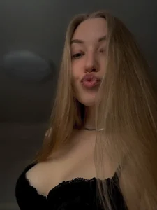 Mia_milleks a hot kiss from Mia صورة واحدة|Mia_milleks a hot kiss from Mia صورتان|Mia_milleks a hot kiss from Mia  صور|Mia_milleks a hot kiss from Mia  صورة