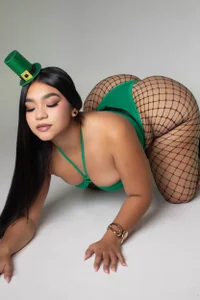 RavenStewart1 St. Patrick's Day never looked so good🍀🌟 Foto 5