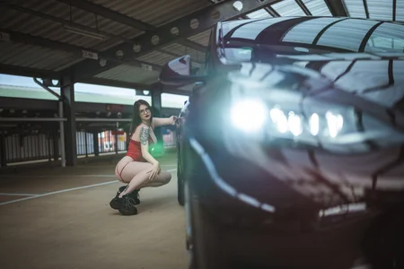 NikaCyberslutPublic Bild 3