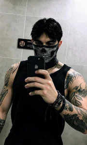 Maxi_Corean Public Pic 2