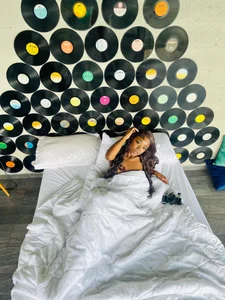 Miss_westt_ Will you keep me company in bed? Pic 7