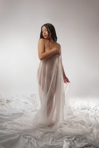 Sweet Girl in White🤍 de Jazmiinee  6 Imagens