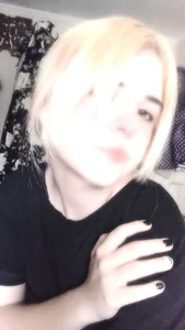 HannaSun Public Poză