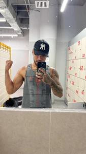 dereck_karter: Public ( 9 фото)