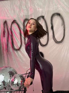 Monica_Blair I'm in a latex catsuit Poză 4