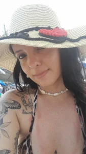 Love Beach 🏝️ de Nicollebr  2 Imagens