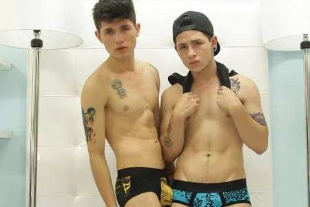 Snake-and-hunterPublic图片