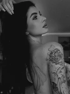 FeliciaKogen black and white Poză 2