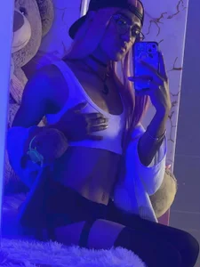 Ur fantasy make reality 💜 od Luna_Sissy_  5 snímek