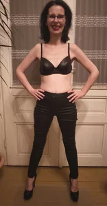 chillimoniaLiebt ihr auch Leder ?🥰 Dann kommt in mein Fanclub❤️👑图片 2