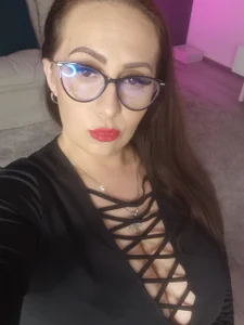 AvaSquirtMilf only for my slaves eyes ;* Pic 9