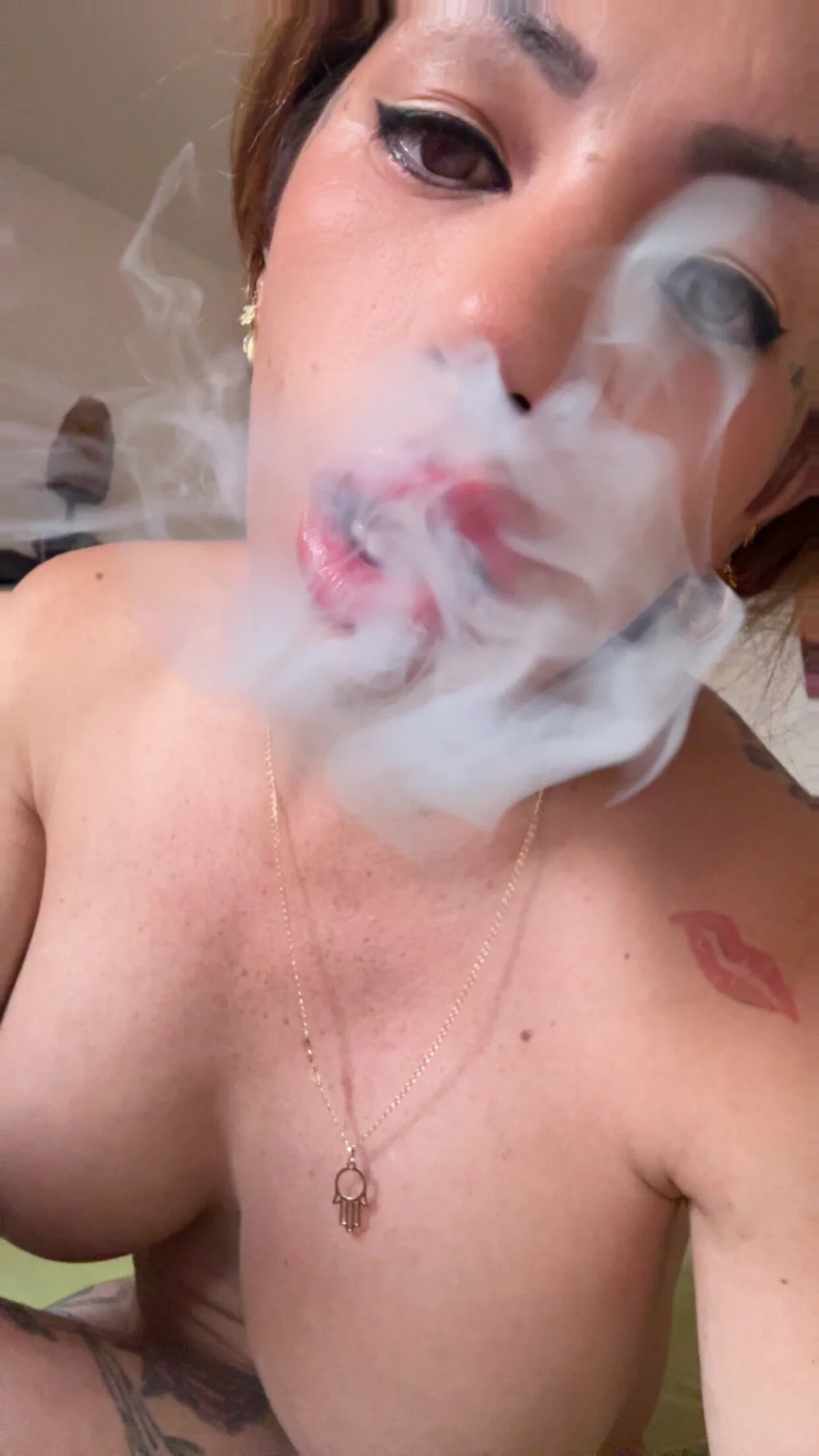 Трендове зображення  2579 Sofigatita