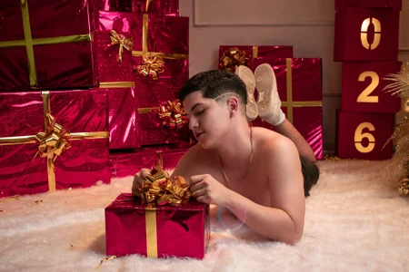 Brat_ Happy New Year 2026 صورة واحدة|Brat_ Happy New Year 2026 صورتان|Brat_ Happy New Year 2026  5 صور|Brat_ Happy New Year 2026  5 صورة