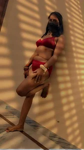 Hot-Sonam 2 Billede