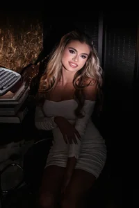 HaileyMadowyour desire图片 4