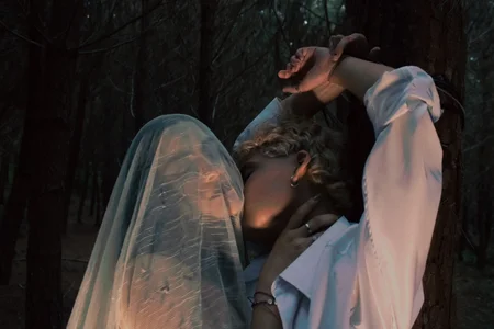 Alice_Dark21のLet yourself catch🍷💋📷の 2枚の写真