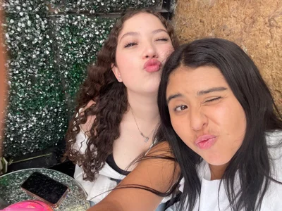 Public de valeria_and_zoe  7 photos