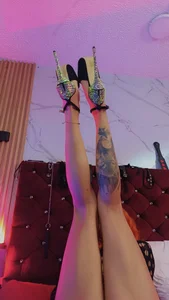 MiluandMIke sexy and sparkly heels Pic 8