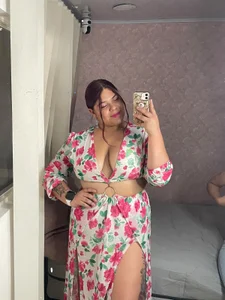Sophiacooper17 Public - {count, plural, one {תמונה אחת} two {שתי תמונות} many {# תמונות} other {# תמונות}}