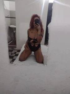 Qqaarly 🤤🥴🥵 Foto 3