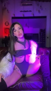 MiaFoxie_ Public Εικόνα 2