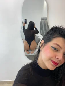 ViolettaRousee_ Long-sleeved black bodysuit Fotka 2