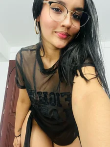 kathe-mills235 im black Pic 4