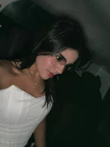 mia__gomex 🐝🐝 Pic
