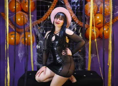 carla_slut_naugthy HAPPY HALLOWEN JEANS 2024 Pic