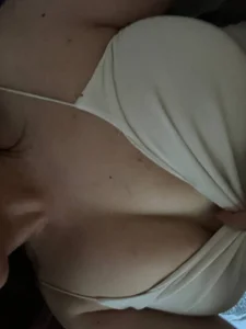 DianeAdams Cozy spot Pic 2