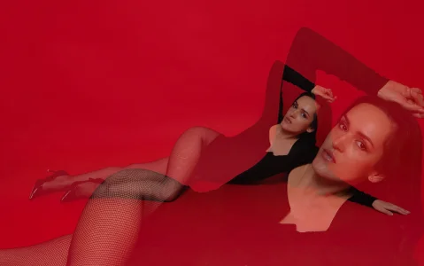 SofiDorian421 Posing in heels and fishnet tights зображення