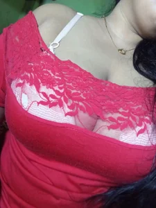 ToxicGirl- Public Pic 4