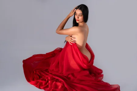 CelesteCox passion red 사진