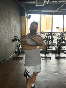 Thiago_Hill Public 사진 2