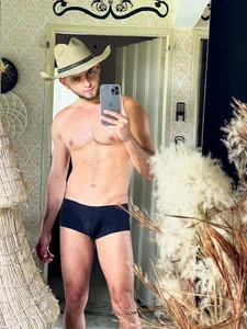 Public od AlexisLoaiza  3 snímek