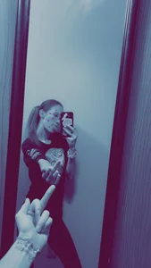 darkbookbabe420 Public Pic 2