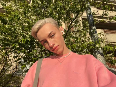 Leonlure Public Foto