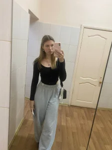 SkyeDavis Public Foto