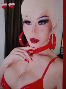 DominateMistressTania HOT GODDES Pic