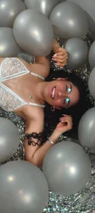 DemiJones_ kullanıcısının 🔥 Happy new year baby 🔥 albümü -  2 fotoğraf