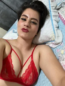 Cristina_Vanegas631 sexy red  2. fénykép