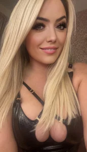 Leather/ PVC 🖤 de Lola_Lovexxxx  2 photos